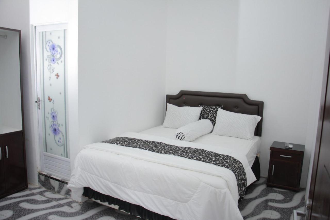 Samar Wulu Guest House Syariah Mitra Reddoorz Near Ketapang Ketapang  Exteriör bild