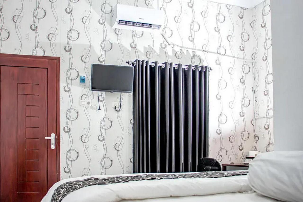 Samar Wulu Guest House Syariah Mitra Reddoorz Near Ketapang Ketapang  Exteriör bild